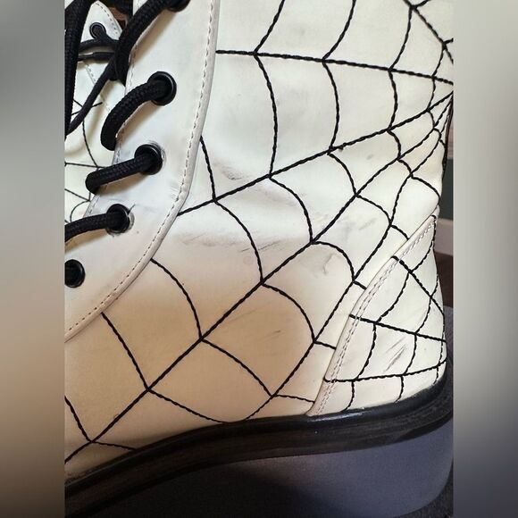 Demonia Glow In The Dark Ankle Boots 2" Platform Size 7 Spider Web - Picture 13 of 16